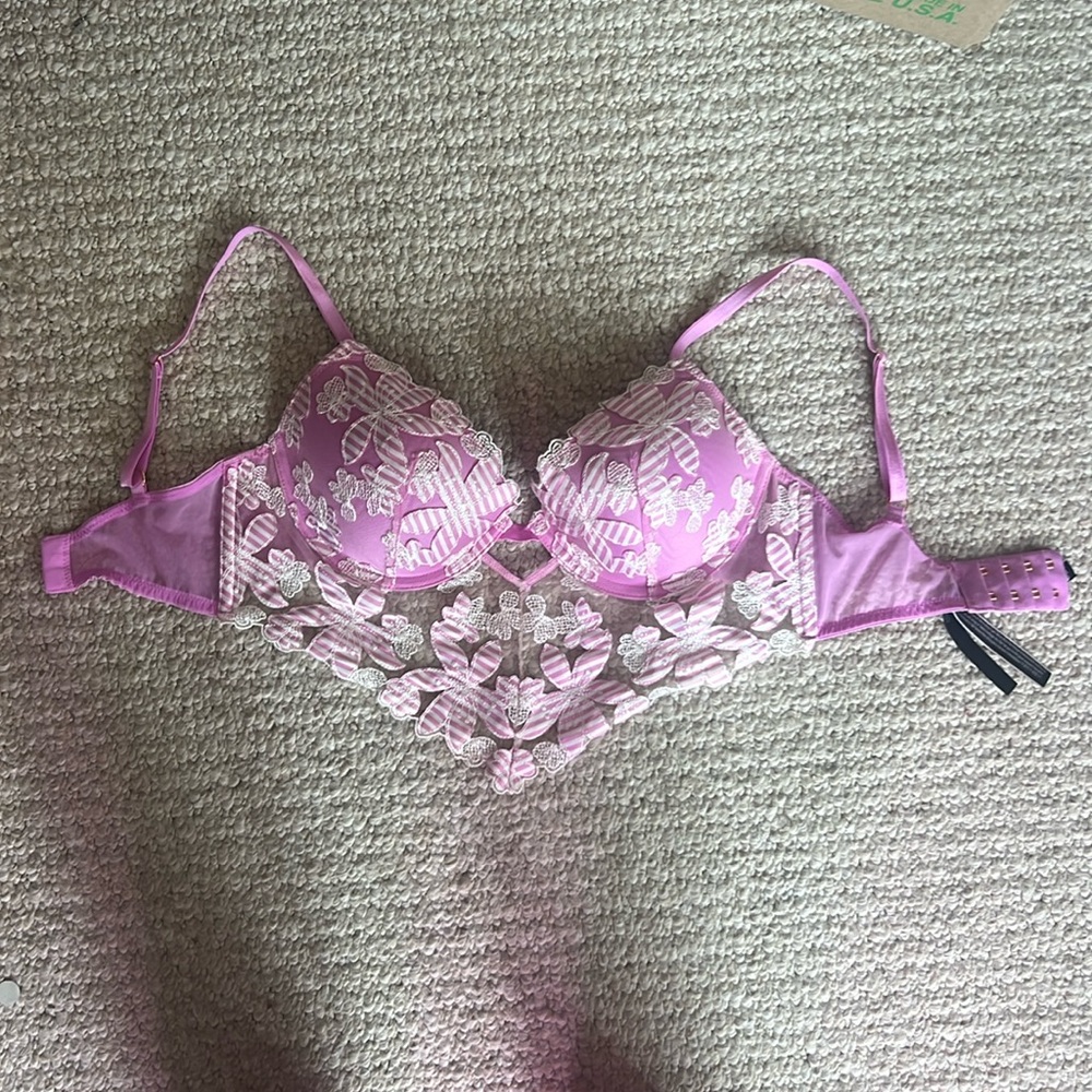 Victoria’s Secret Purple Pink Floral Lace Bralette 32D